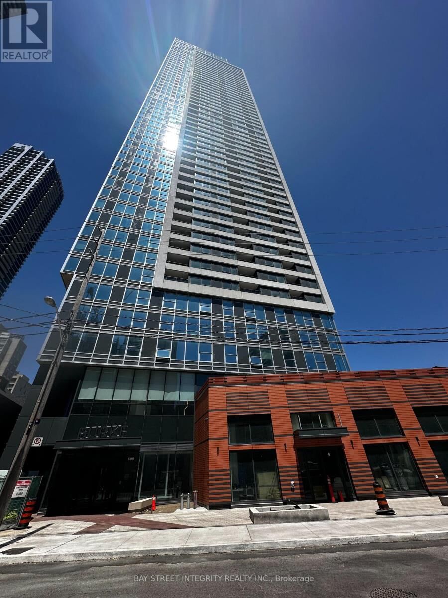 Property Photo:  609 Sherbourne Street 802  ON M4X 0A4 
