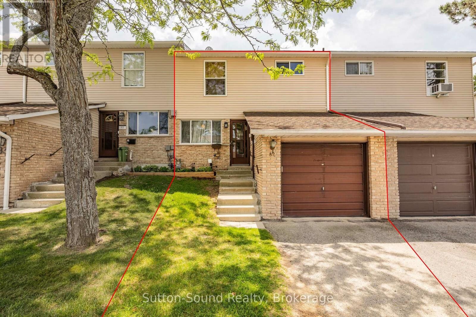 Property Photo:  82 Laurie Crescent 82  ON N4K 6C3 