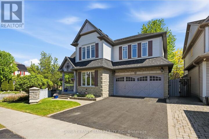 Property Photo:  17 Robert Attersley Drive East  ON L1R 3E3 