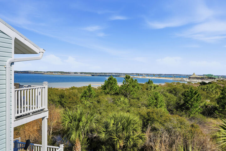 Property Photo: 8522 Gulf Boulevard Apt 20 FL 32566