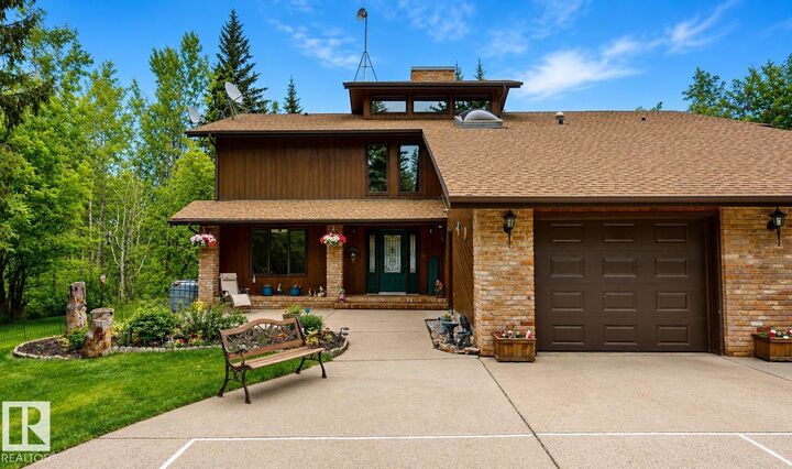 Property Photo:  21546 Twp Road 520 25  AB T8E 1G5 