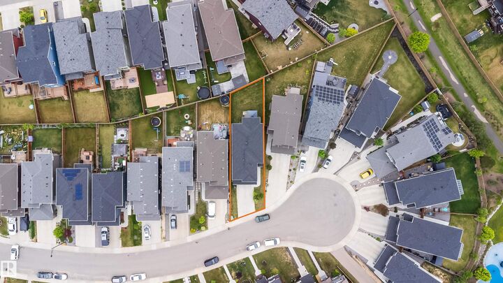 Photo de la propriété:  2417 Wonnacott Court SW  AB T6X 2K5 