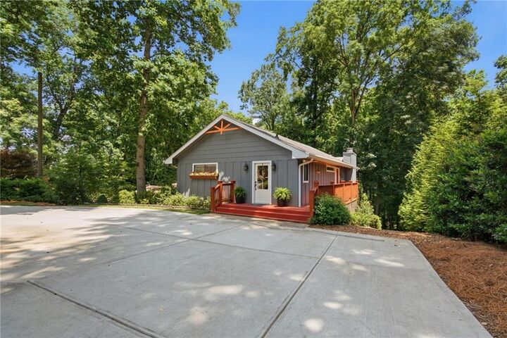 Property Photo: 2665 Brook Valley Drive GA 30041
