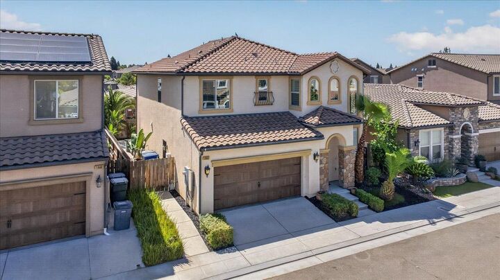 Property Photo:  11642 N Bella Vita Avenue  CA 93730 