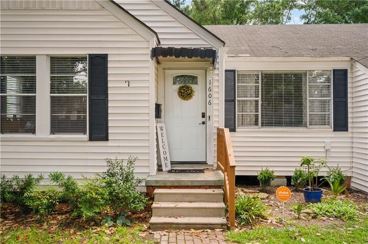 Property Photo: 1606 Oakland Street LA 71360