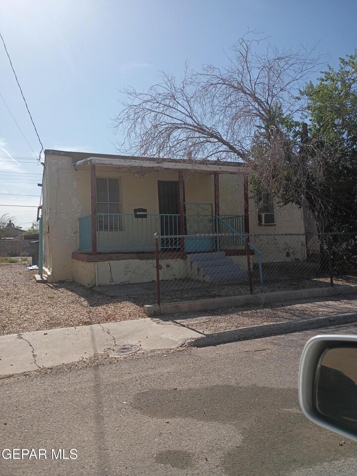 Property Photo:  402 Dolan Street  TX 79905 