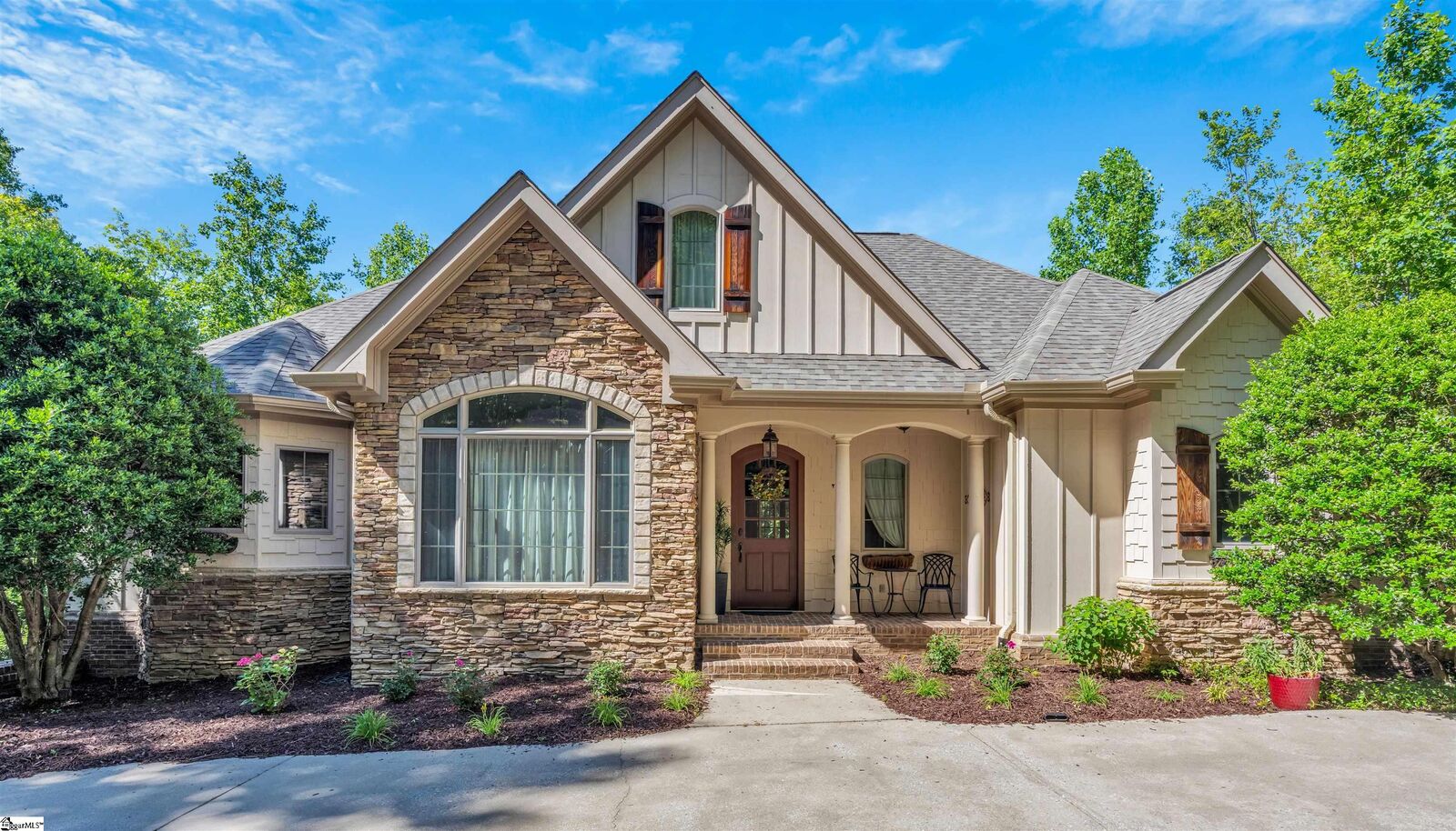 Property Photo: 6 Deer Valley Court SC 29690