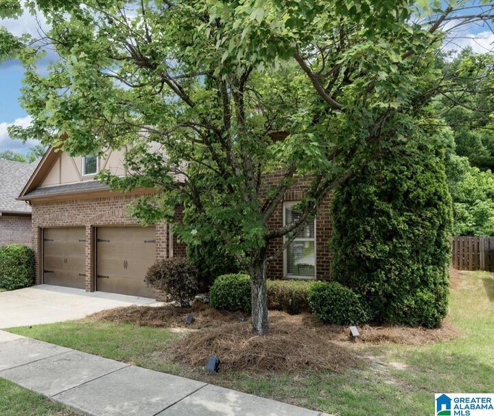 Property Photo: 5516 Park Side Circle AL 35244