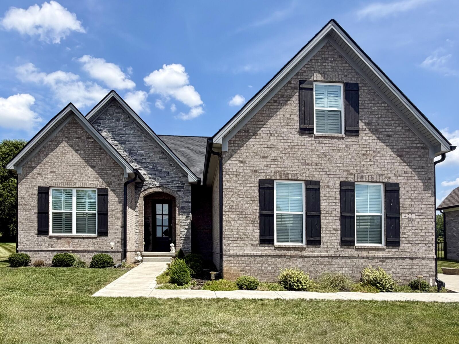 Property Photo:  423 Houston Oaks Drive  KY 40361 