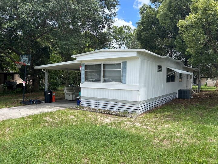 Property Photo:  9640 SE 161st Place  FL 34491 