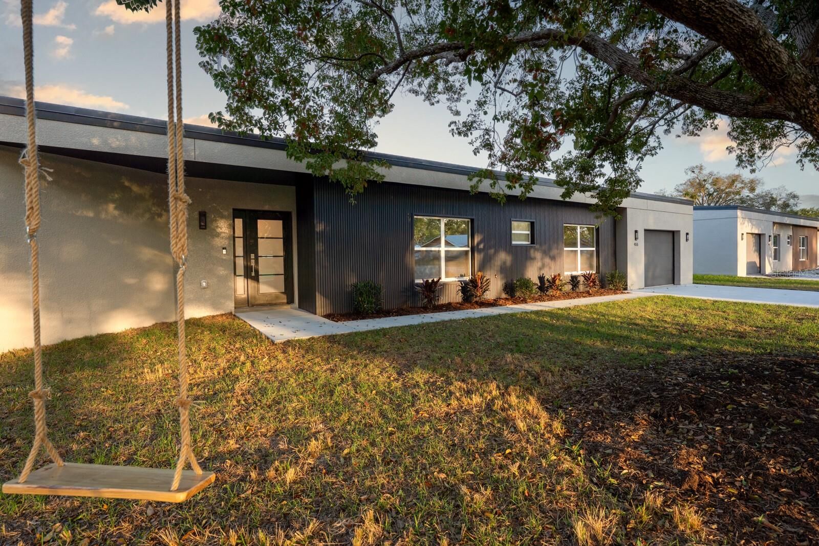 Property Photo: 455 Riverview Avenue FL 32771