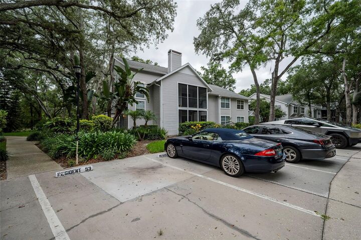 Property Photo:  3164 Valley Oaks Drive 3164  FL 33618 
