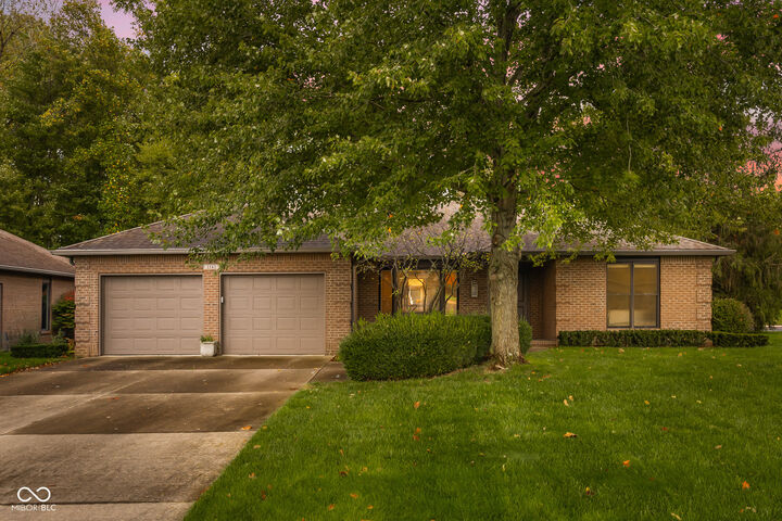 Property Photo:  1141 Pintail Court  IN 47201 