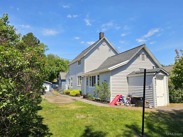 Property Photo:  51704 Maple Street  MI 49934 