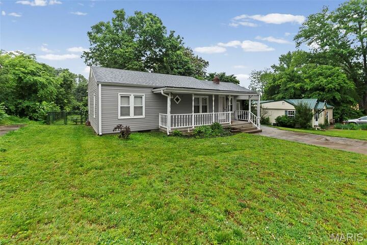 Property Photo: 2753 Chrysler Street MO 63701