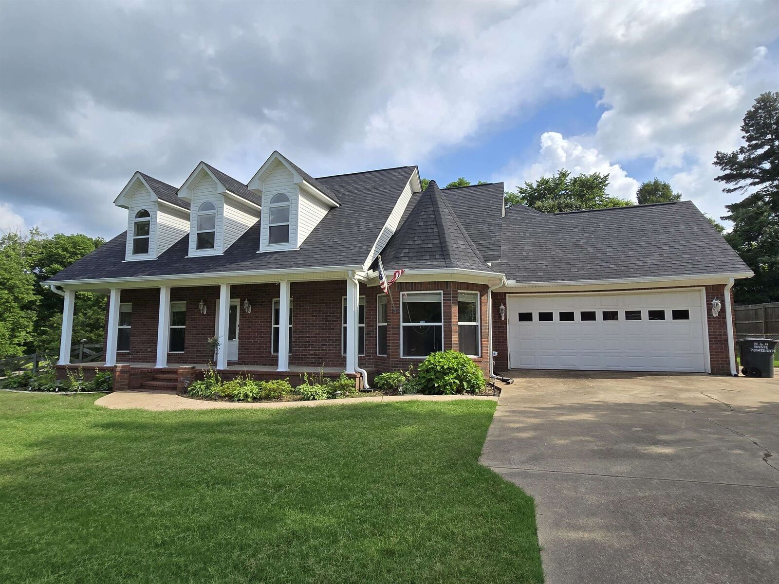 Property Photo:  249 Robin St  TN 38058 