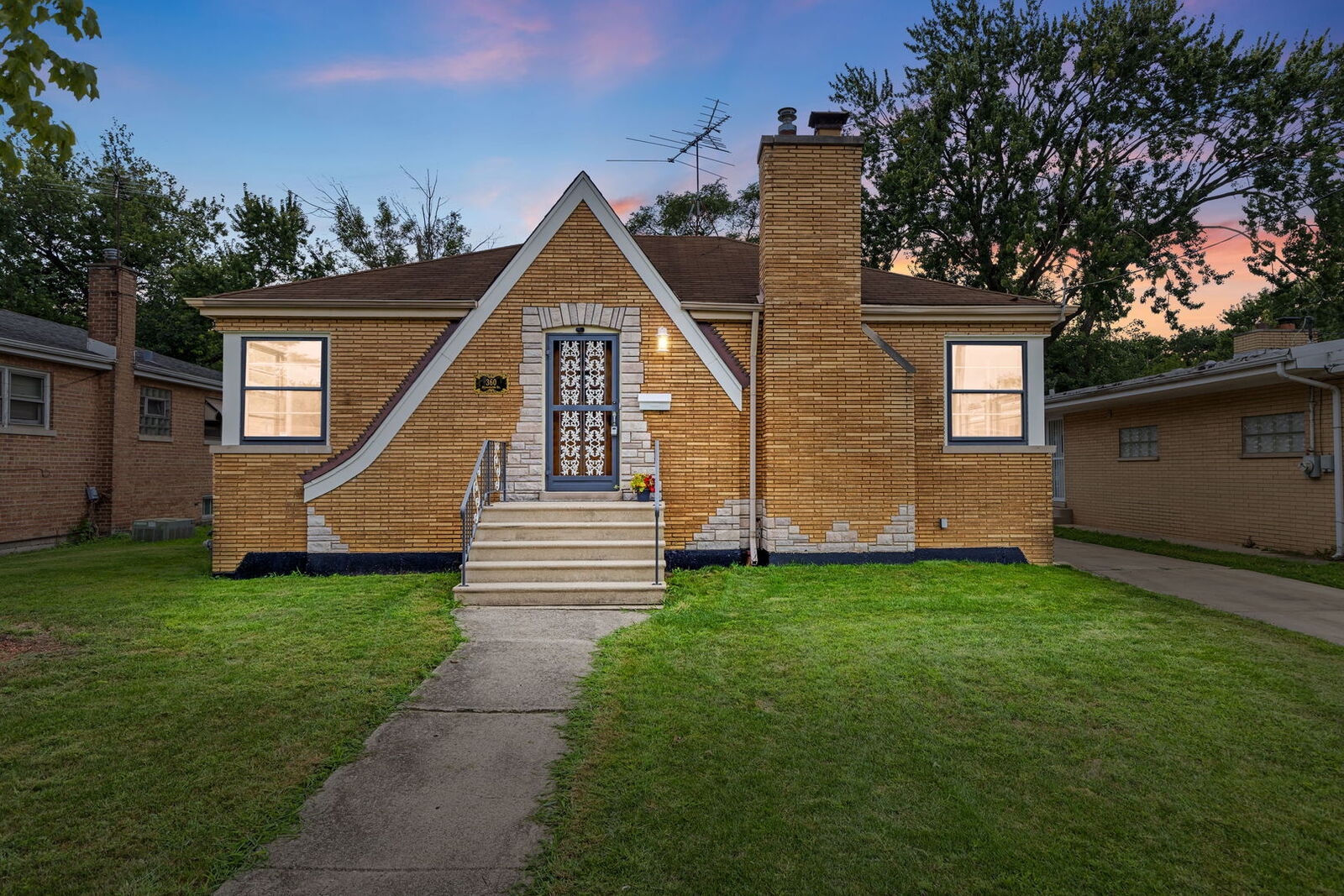 Property Photo: 360 Streamside Drive IL 60426