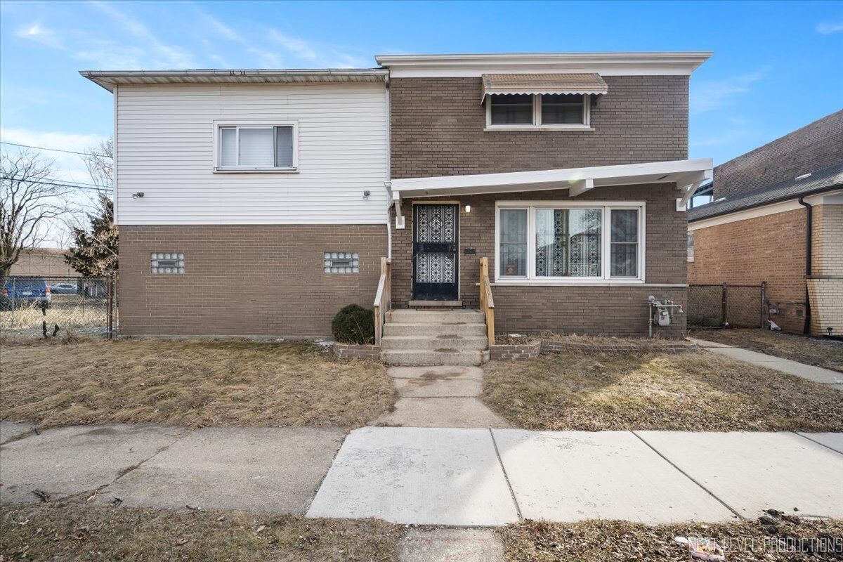 Property Photo: 7935 S Blackstone Avenue IL 60619