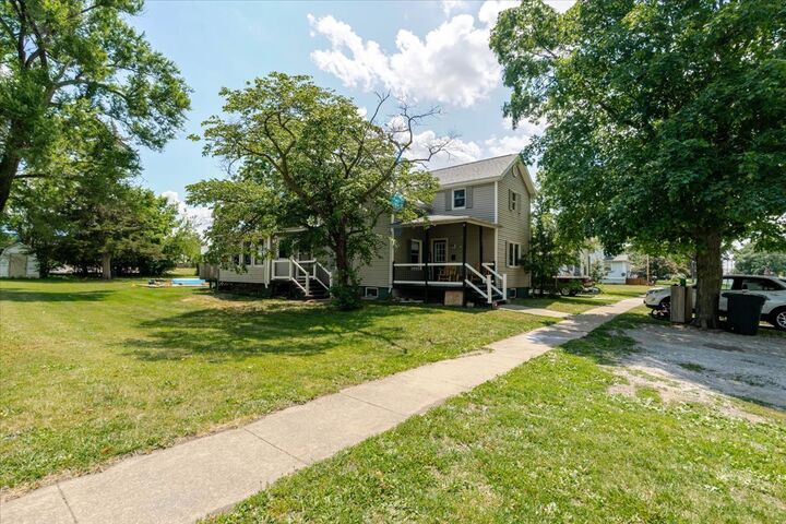 Property Photo: 340 W 1st Street IL 61738