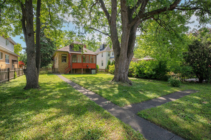 Property Photo: 7046 N Osceola Avenue IL 60631