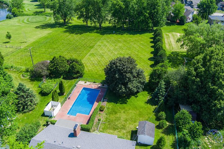 Property Photo:  112 Stoney Creek Drive  IL 60115 