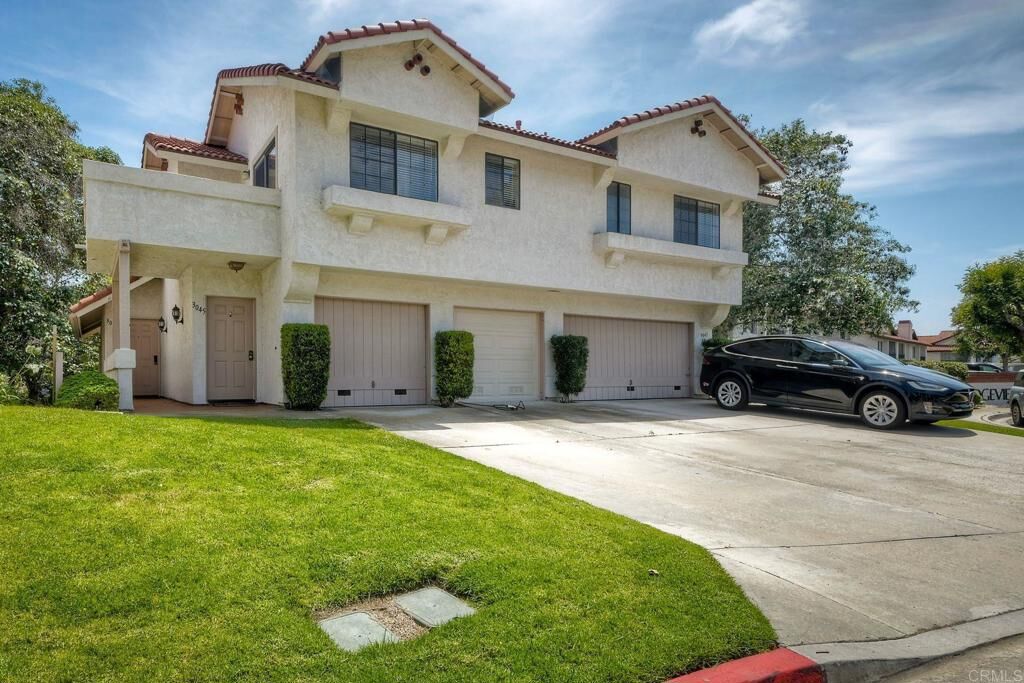 Property Photo: 3045 Corte Trabuco CA 92009