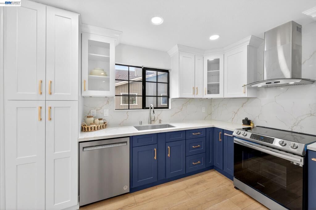 Property Photo: 610 Canyon Woods Ct D CA 94582