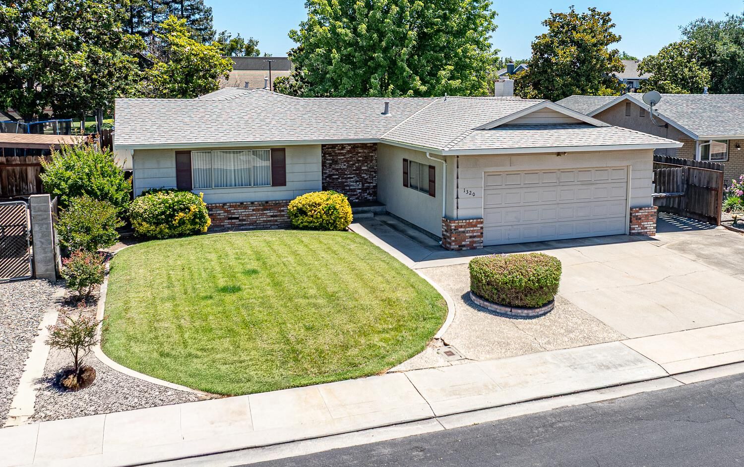 Property Photo:  1320 Wylmawood Lane  CA 95355 