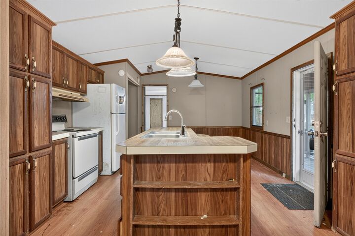 Property Photo:  360 Floyd Dr  TN 37166 