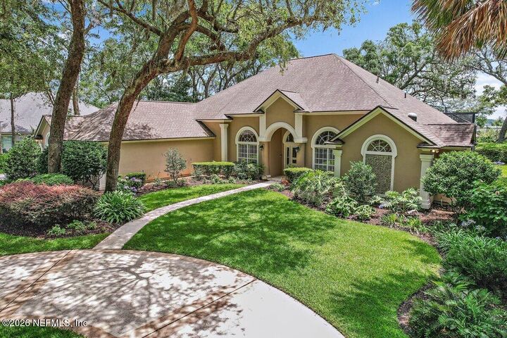 Property Photo: 953 Shipwatch Drive E FL 32225