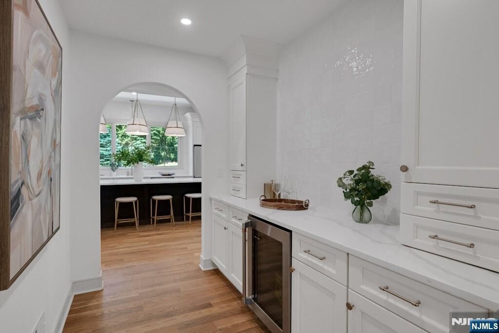 Property Photo:  51 Brookside Terrace  NJ 07006 