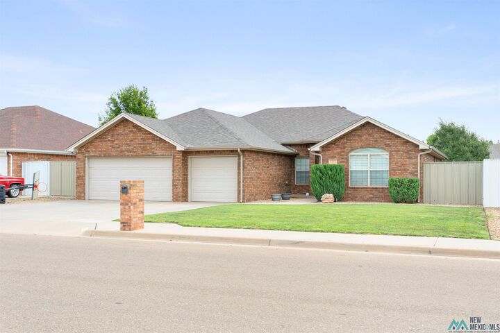 Property Photo: 3913 Woodlark Road NM 88101