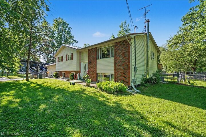 Property Photo: 4250 Herr Fieldhouse Road OH 44470