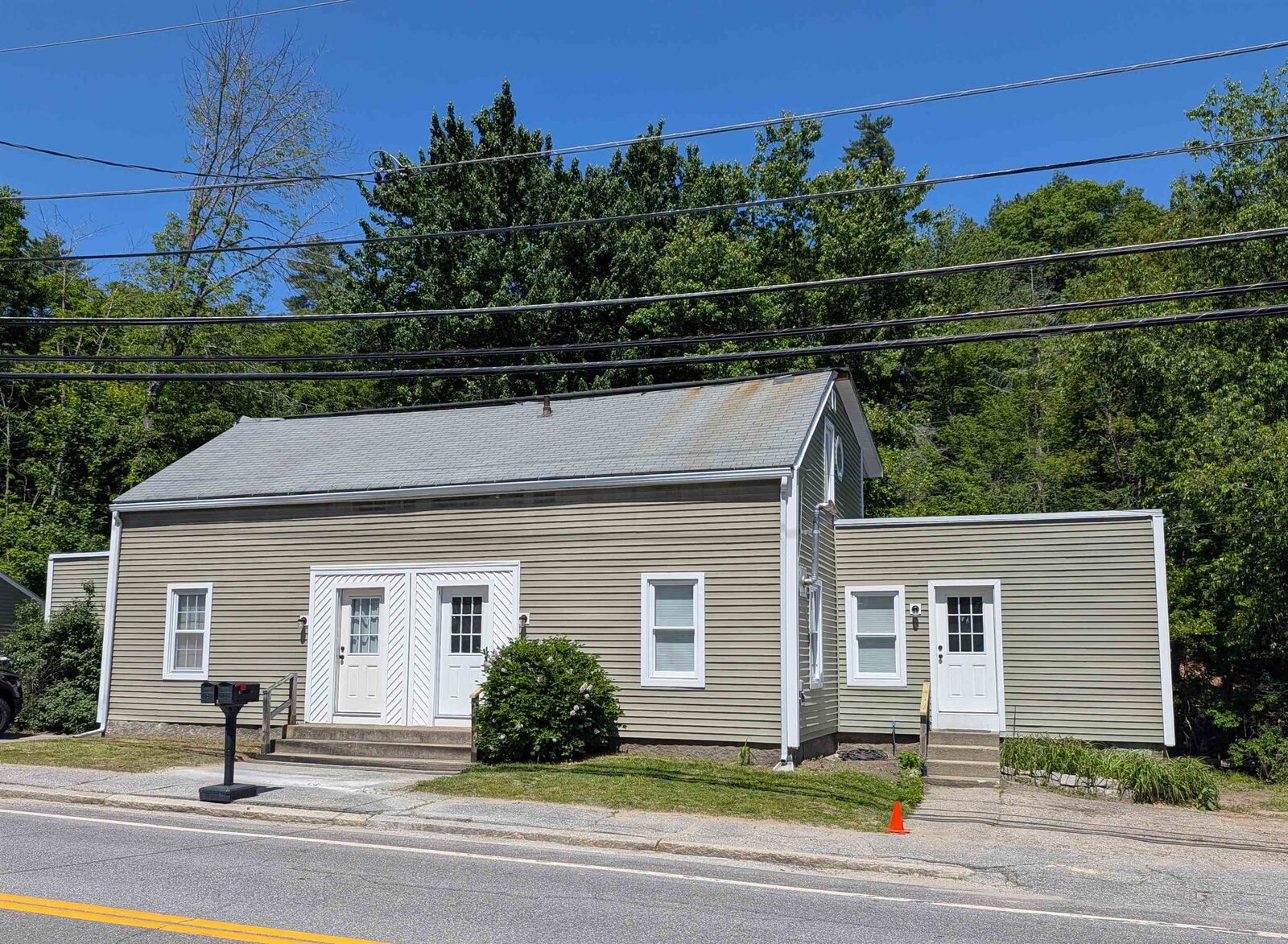 Property Photo: 61 Island Street NH 03086