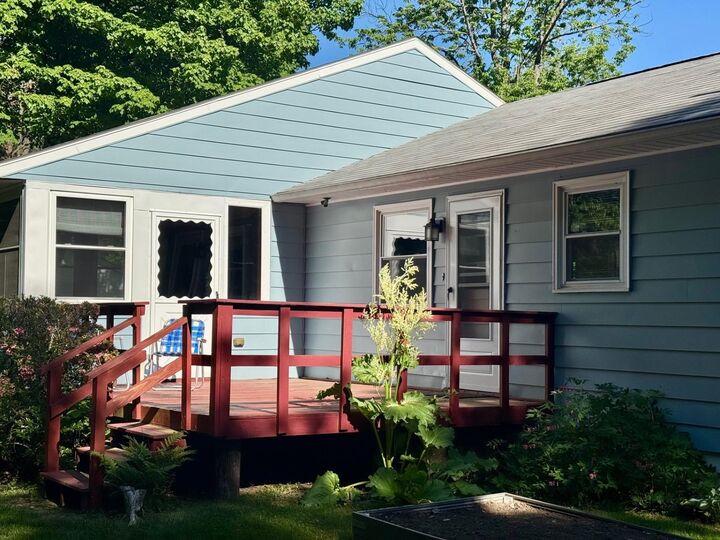 Property Photo:  25 Eastview Road  NH 03431 
