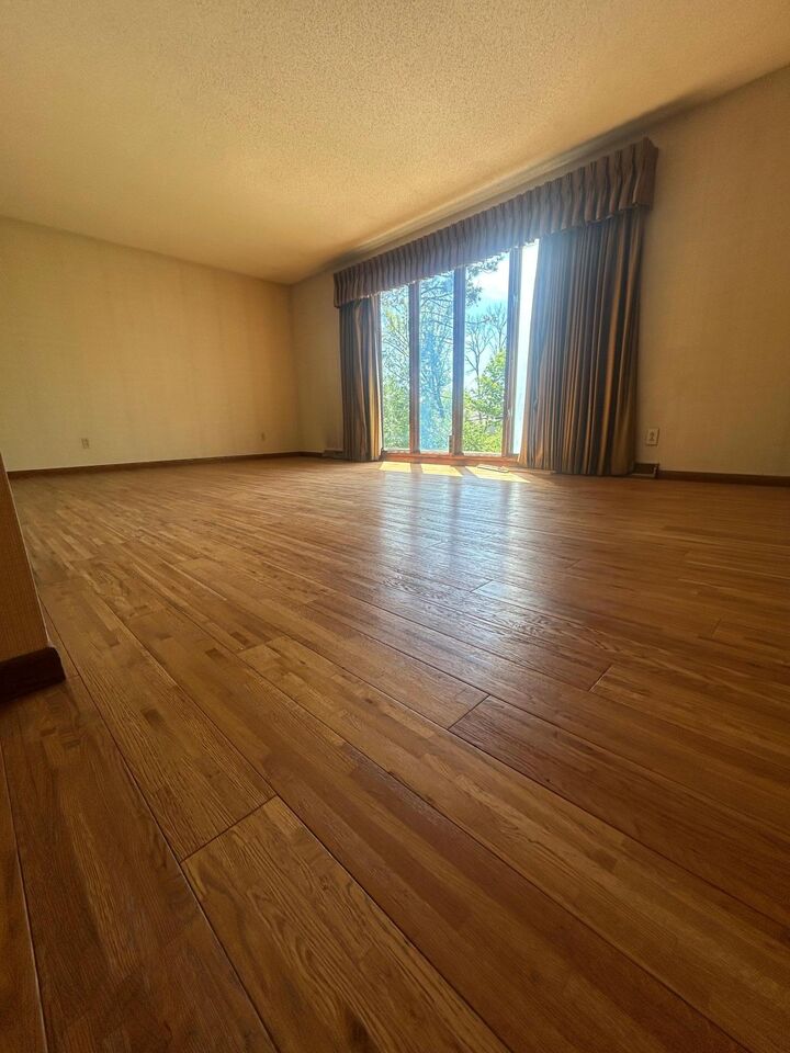 Property Photo:  5905 Country Club Road  MN 55331 