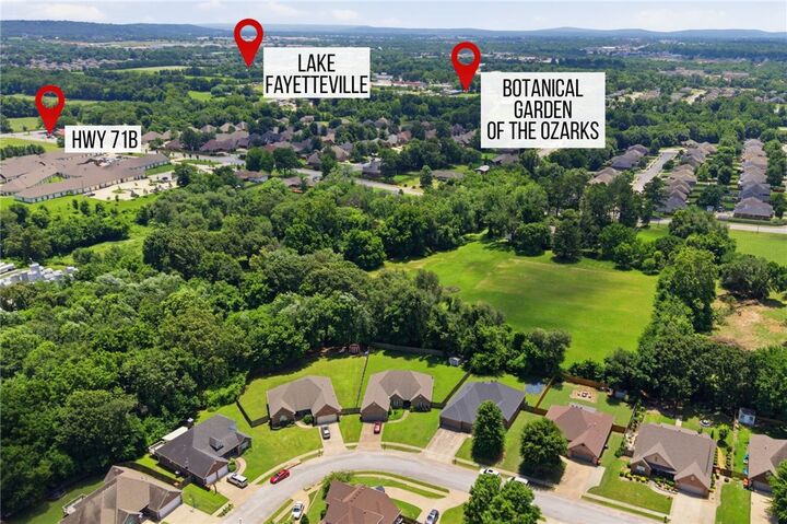 Property Photo: 1351 Lexington Circle AR 72762