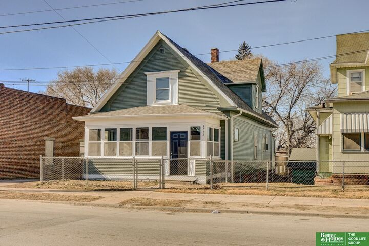 Property Photo: 3022 S 20 Street NE 68108