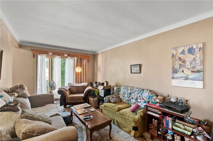 Property Photo: 80 1/2 Melody Trail ON L2M 1C7