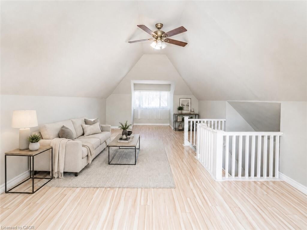 Property Photo:  25 Spadina Avenue Upper  ON L8M 2W8 