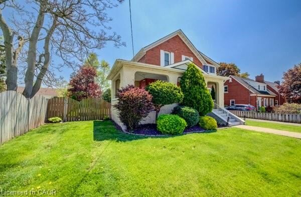 Property Photo: 523 Lowther Street S ON N3H 1Z4