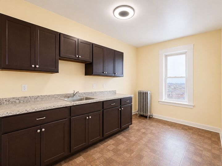 Property Photo:  149 Essex Street 3R  MA 01040 