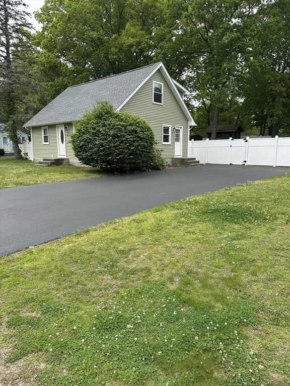 Property Photo: 11 Friar Tuck Ln MA 01540