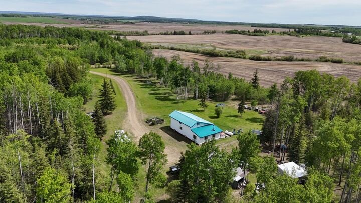 Property Photo:  32 Range Road 60.25  AB T0H 1K0 