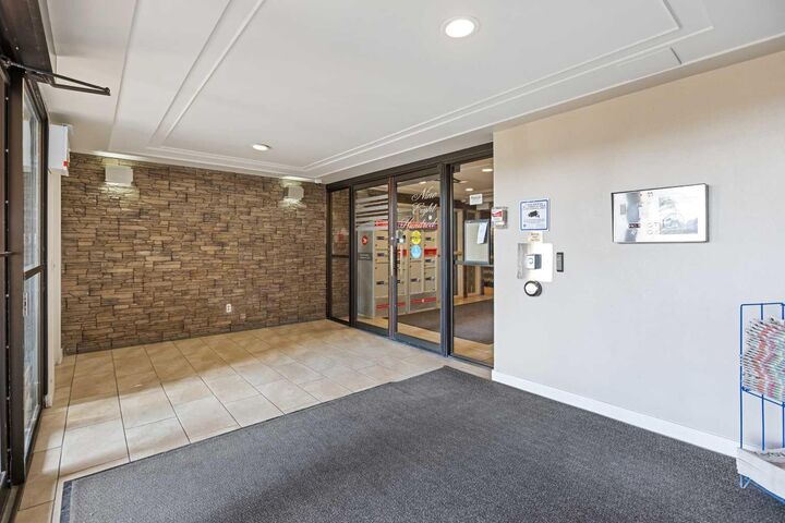 Property Photo:  9800 Horton Road SW 1506  AB T2V 5B5 