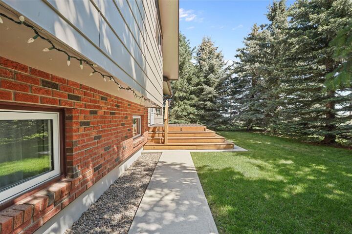 Property Photo:  216 Bedient Street  AB T0K 2P0 