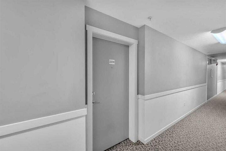 Property Photo: 181 Skyview Ranch Manor NE 2208 AB T3N 0V2