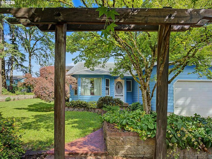 Property Photo:  35129 Sykes Rd  OR 97051 