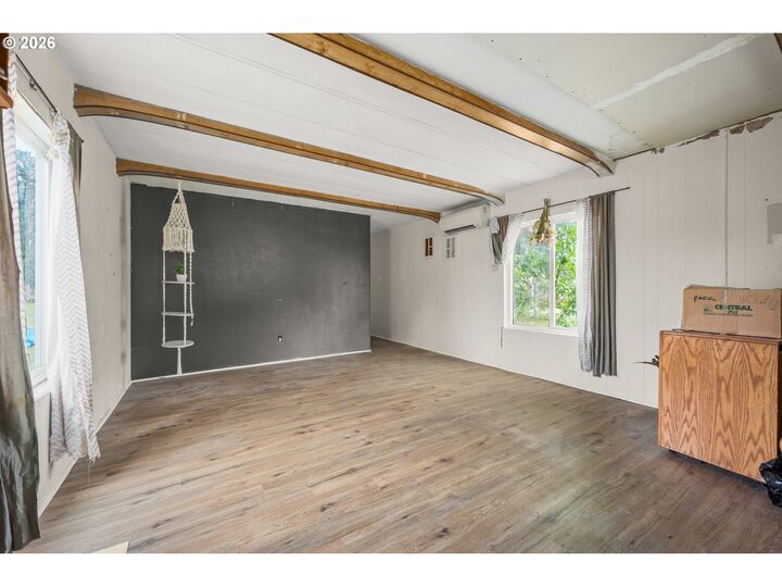 Property Photo: 39009 Dexter Rd 27 OR 97431
