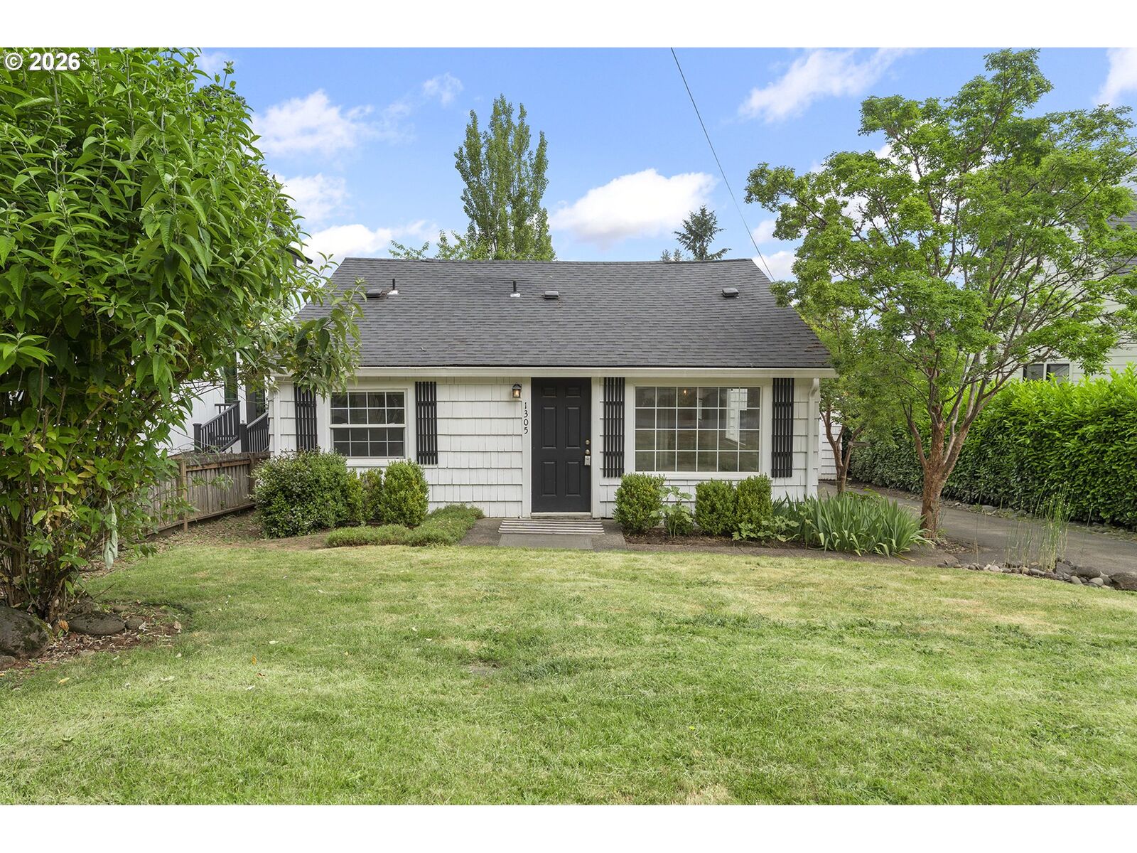 Property Photo: 1305 Spruce St OR 97034